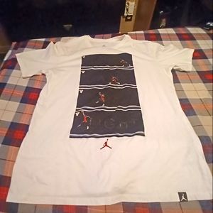 Air Jordan Flight T Shirt. Excellent Condition. Size Large